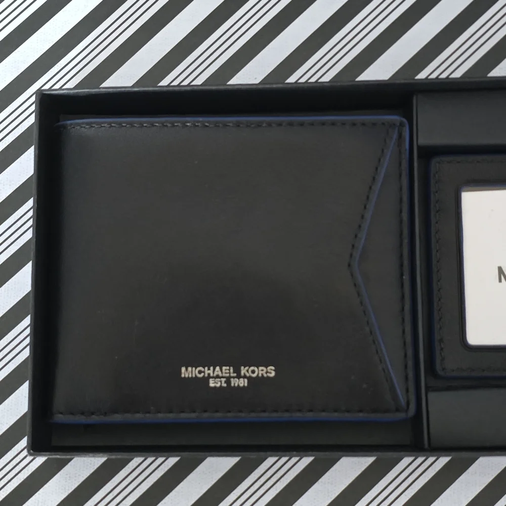 Michael Kors BLK/SAPPHIRE Billfold CC Box Set